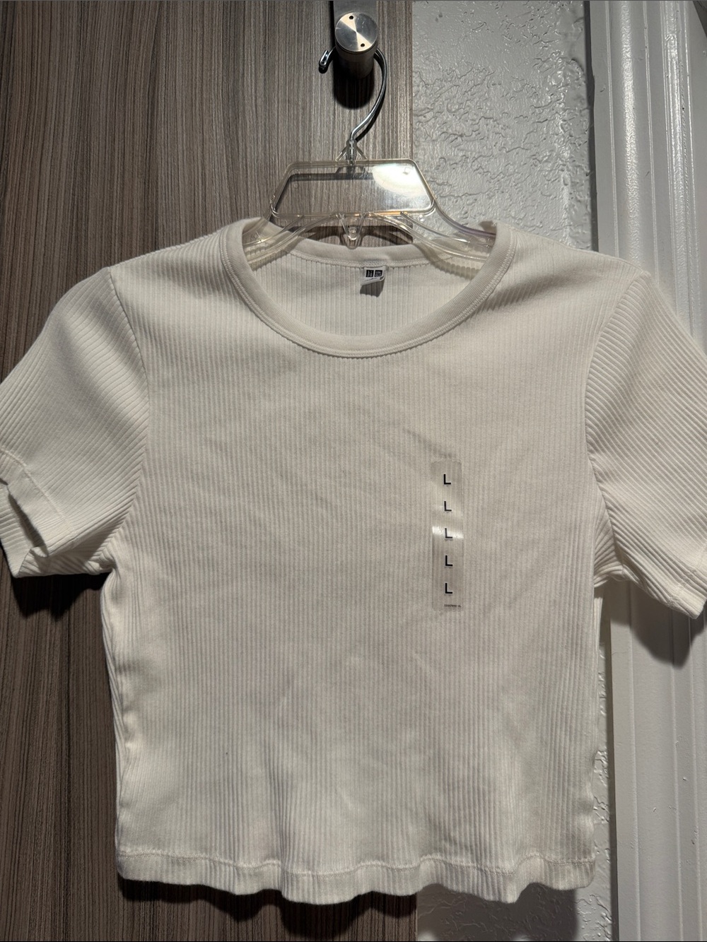 Uniqlo Women's Ribbed Crop Tee in Off-White